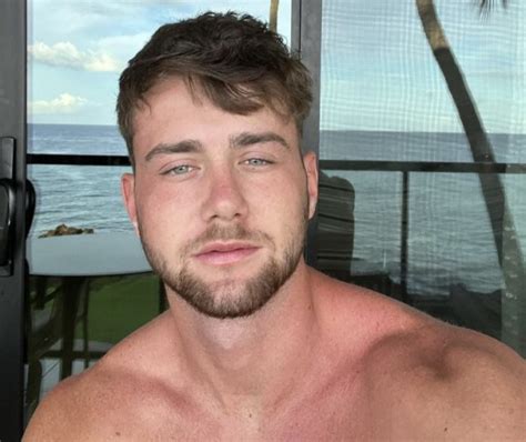 harry jowsey dick|Too Hot to Handle star Harry Jowsey confirms he has a boyfriend